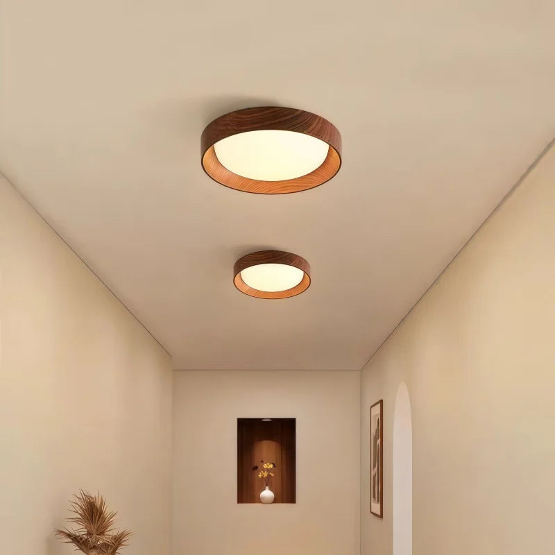 Plafonnier LED bois rondelle – ambiance couloir deux tailles bois pêche Image