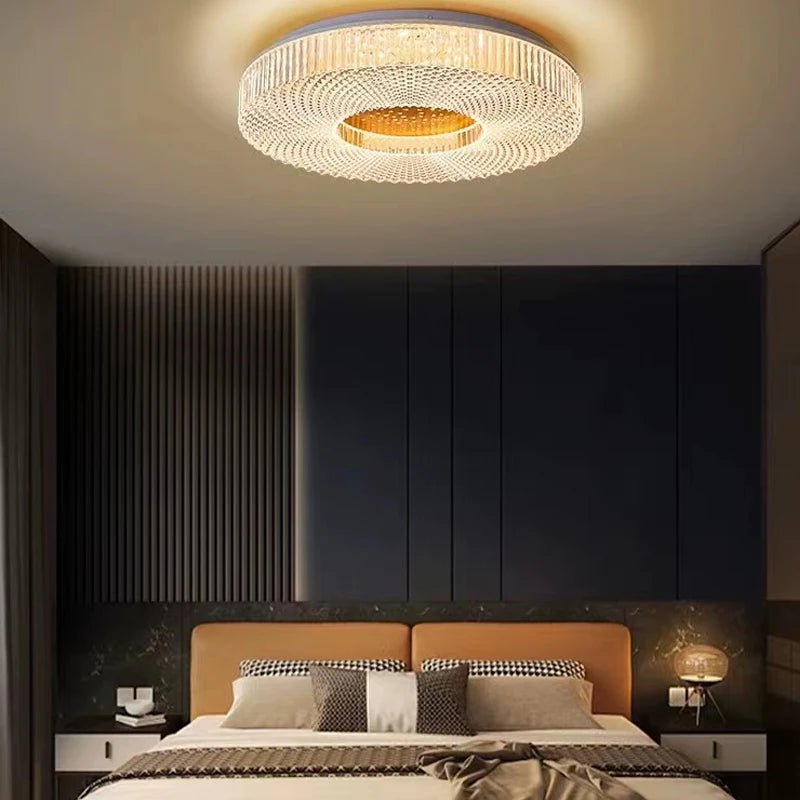 Plafonnier LED cristal acrylique Blanc et Doré – ambiance chambre sombre élégante