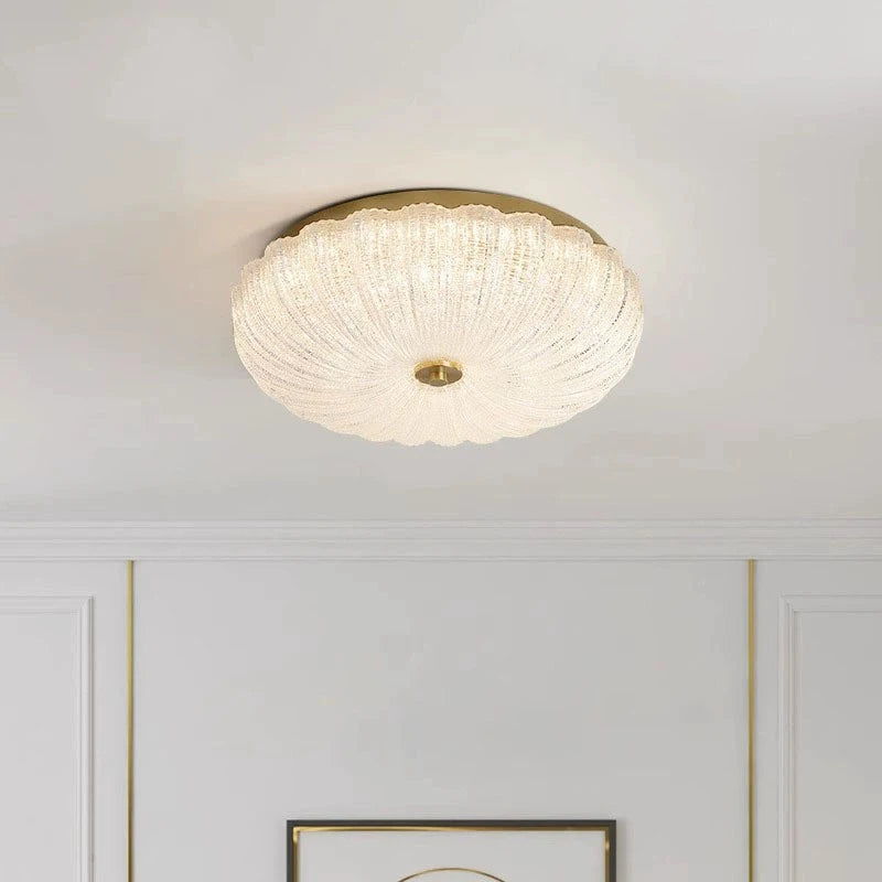 Plafonnier LED Fleur Cristal – salon doré moulures classiques