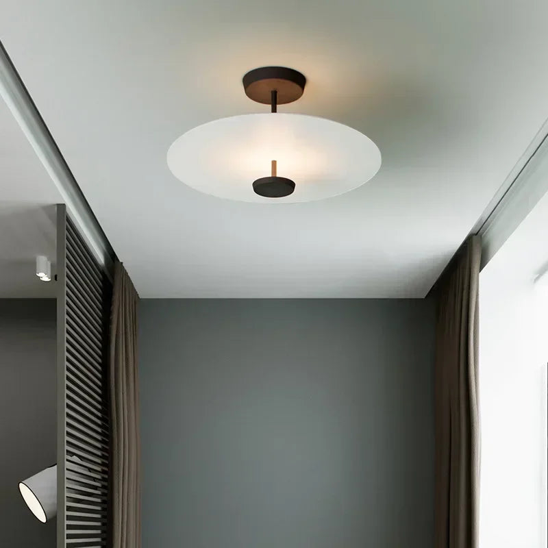 Plafonnier LED nordique luxe – ambiance couloir intérieur