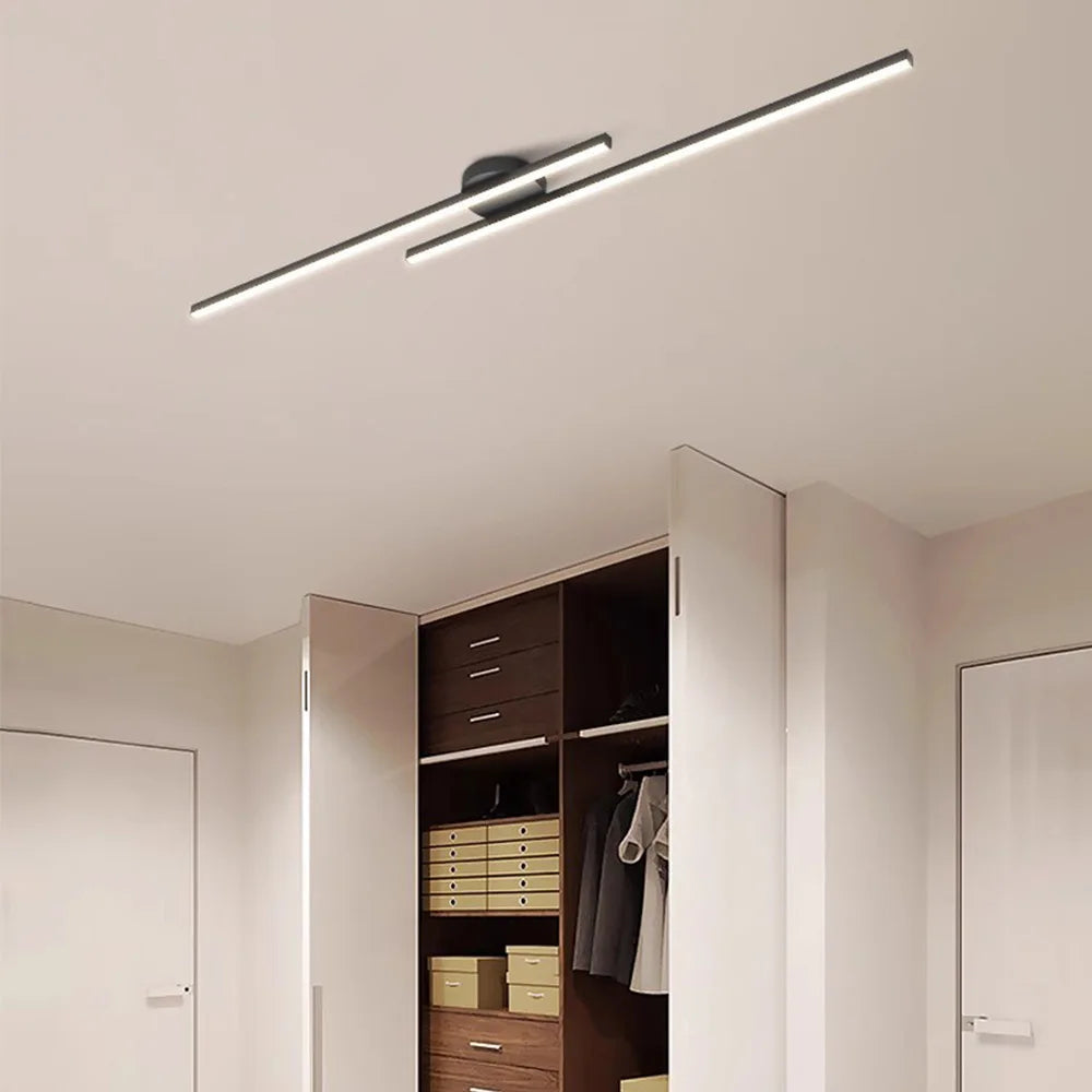 Plafonnier LED aluminium long – ambiance intérieure design