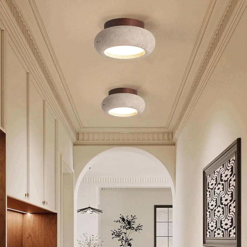 Plafonnier LED Naturel – Travertin & Bois – mise en situation couloir