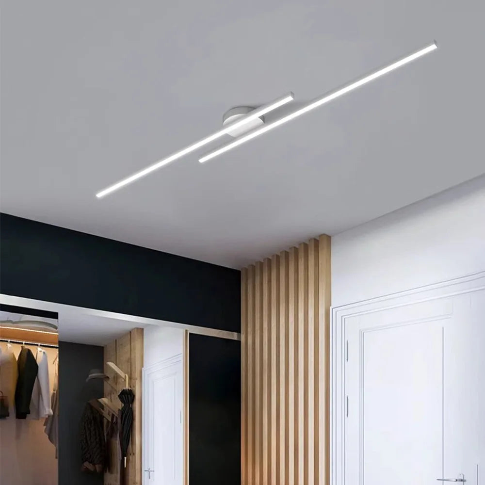 Plafonnier LED aluminium long – ambiance salon épuré