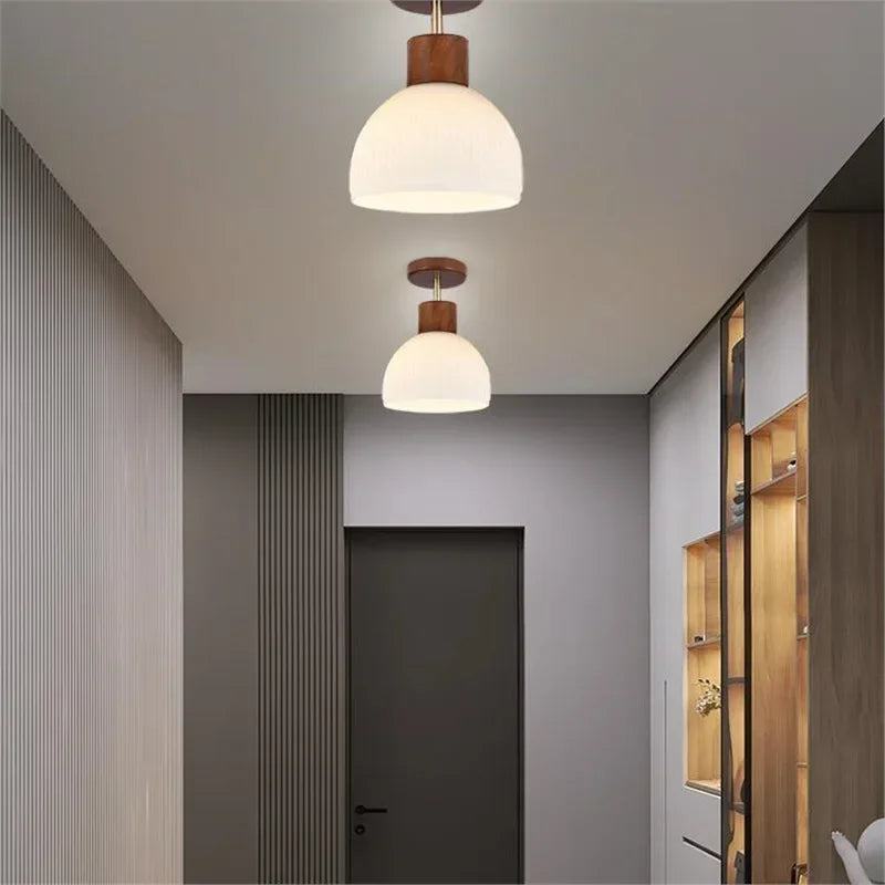 Plafonnier bois nordique japonais noyer – ambiance couloir double lampe