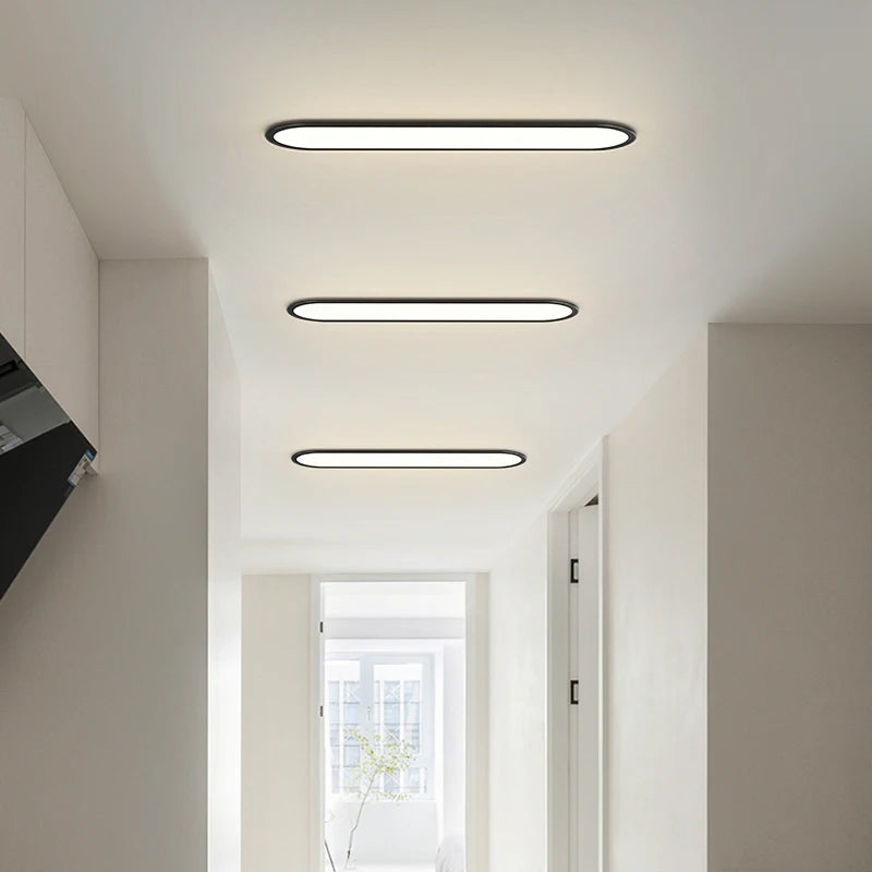 Plafonnier LED ultra-fin couloir – ambiance couloir moderne