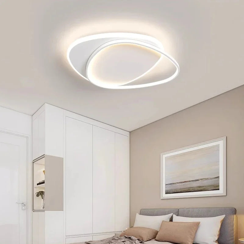 Plafonnier LED ovale moderne Blanc – ambiance chambre épurée